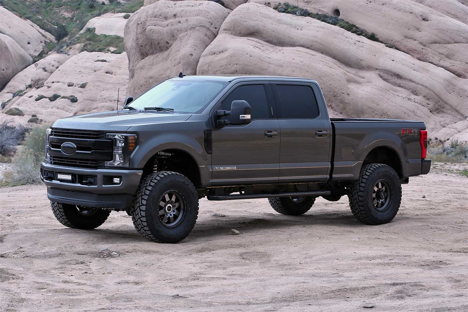 Fabtech K2227DL Radius Arm Lift System Fits F-250 Super Duty F-350 Super Duty