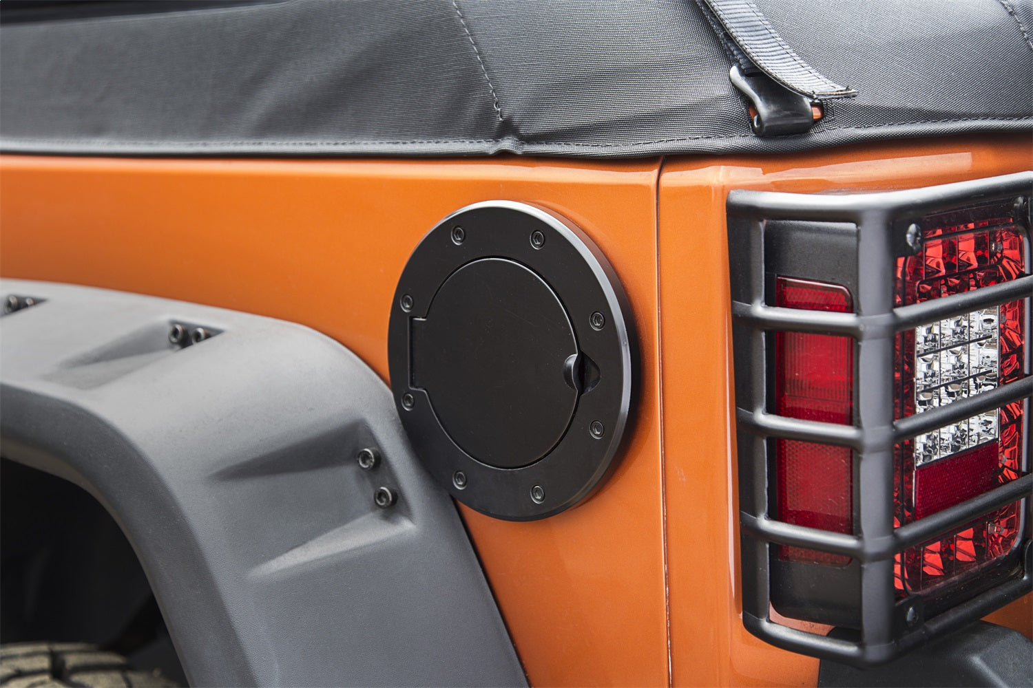 Rugged Ridge 11425.05 Billet Style Gas Cover Fits 07-18 Wrangler (JK)