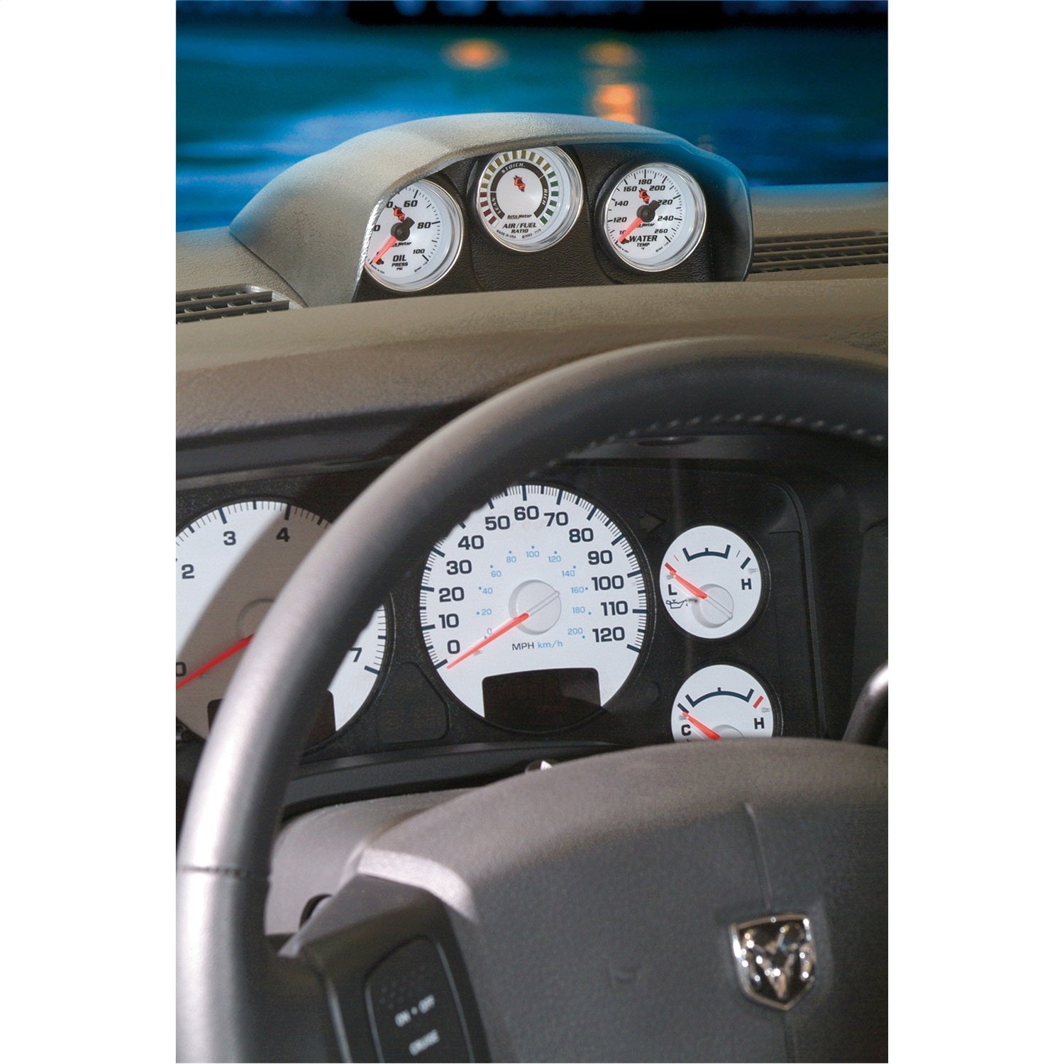 https://www.catalograck.com/ImgVDHR/AUM/15020_installed_w_gauges.jpg