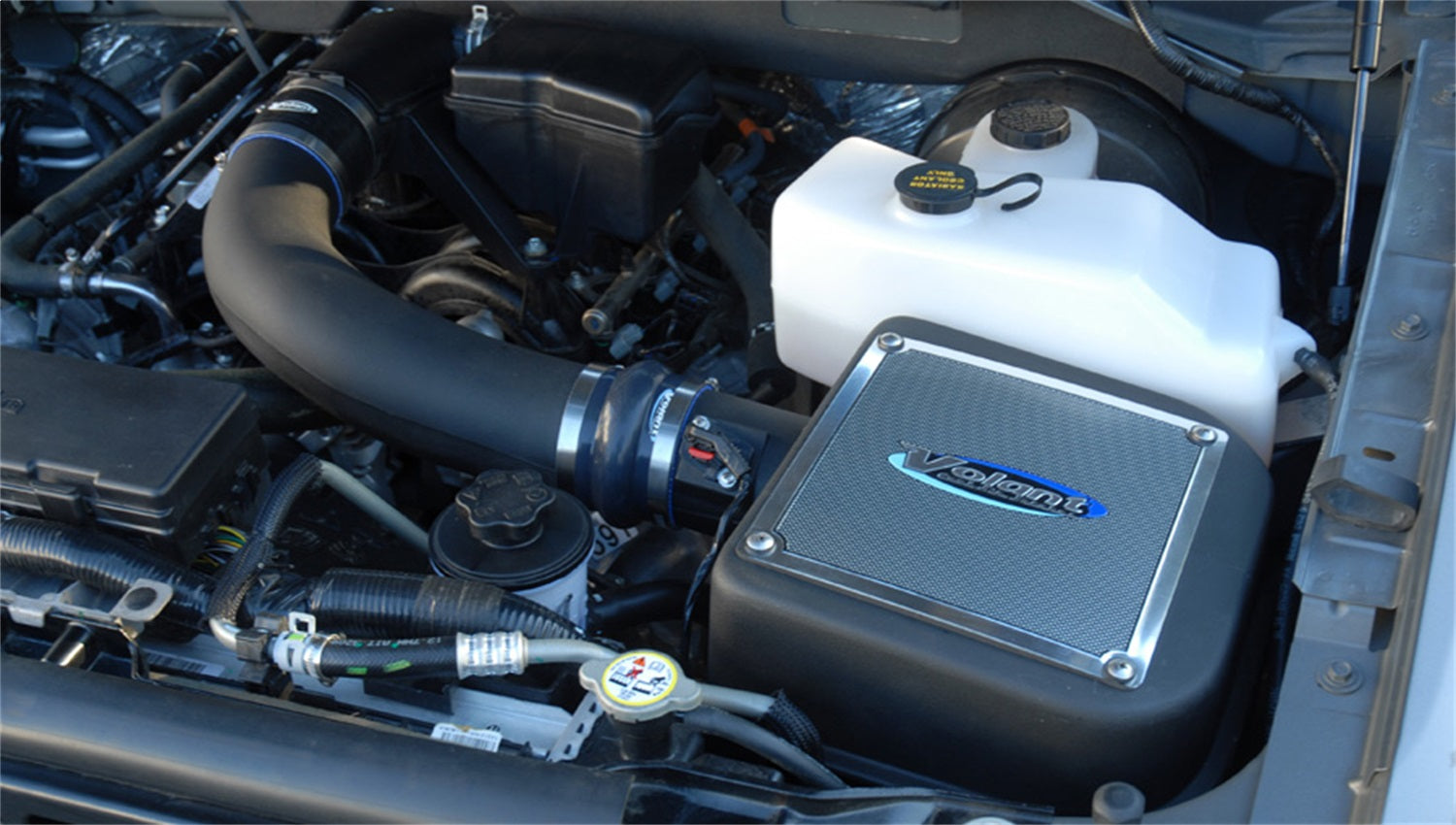 Volant Performance 191546 Cold Air Intake Kit Fits 09-10 F-150