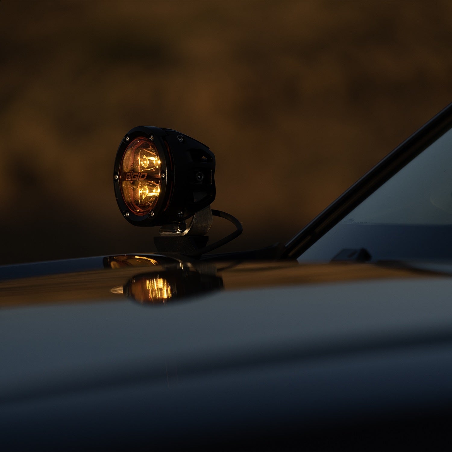 https://www.catalograck.com/ImgVDHR/RIG/36123-360-Series_4_Inch_Spot_with_Amber_PRO_Lens_Lifestyle-01.jpg