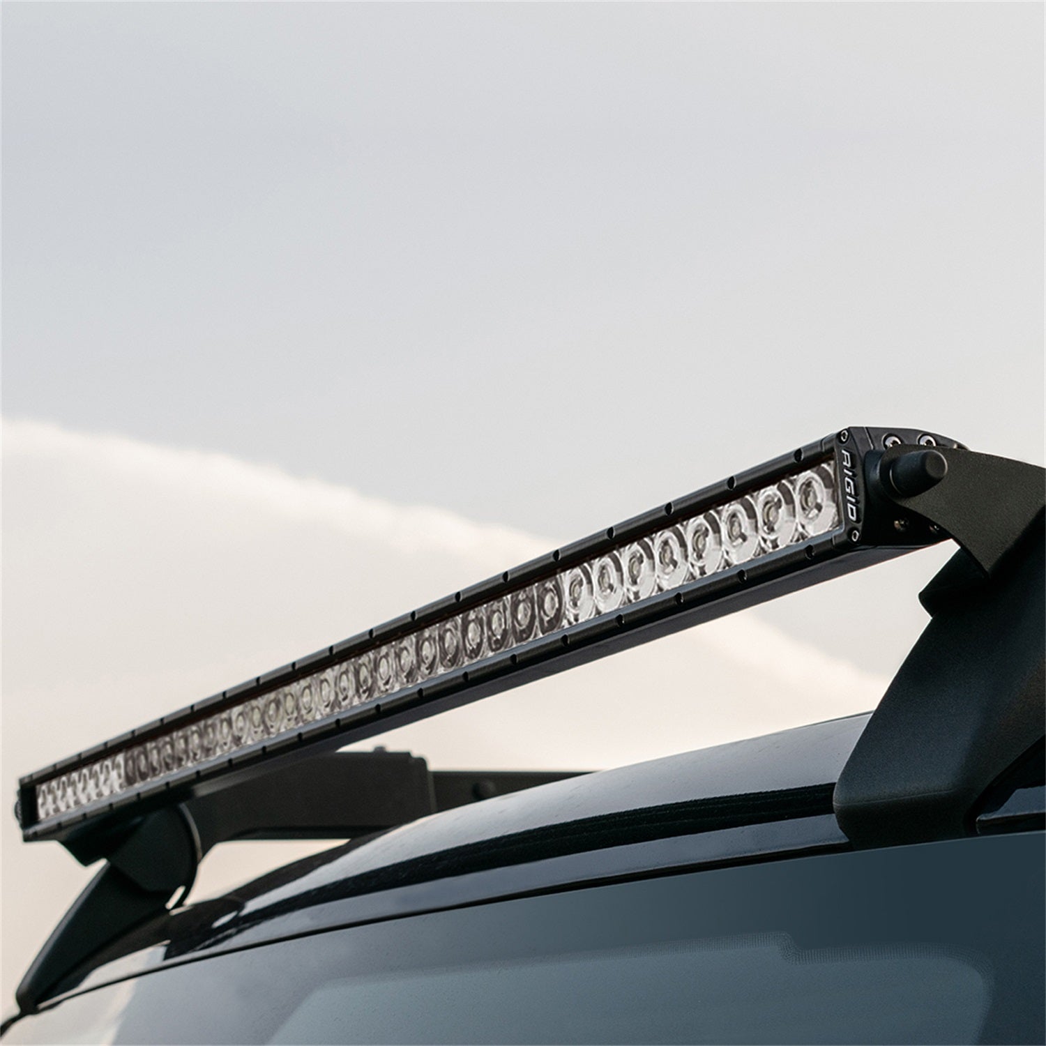 https://www.catalograck.com/ImgVDHR/RIG/46725-Ford_Bronco_Roof_Rack_Mount_Lifestyle-01.jpg
