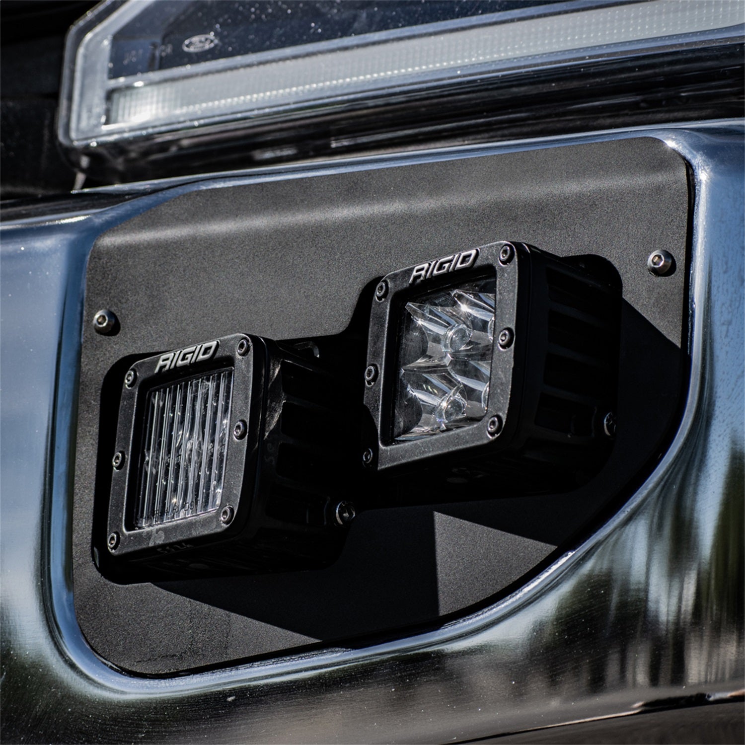 https://www.catalograck.com/ImgVDHR/RIG/46733-Ford_SuperDuty_2020_2B_DualFogLight_Mount-01.jpg