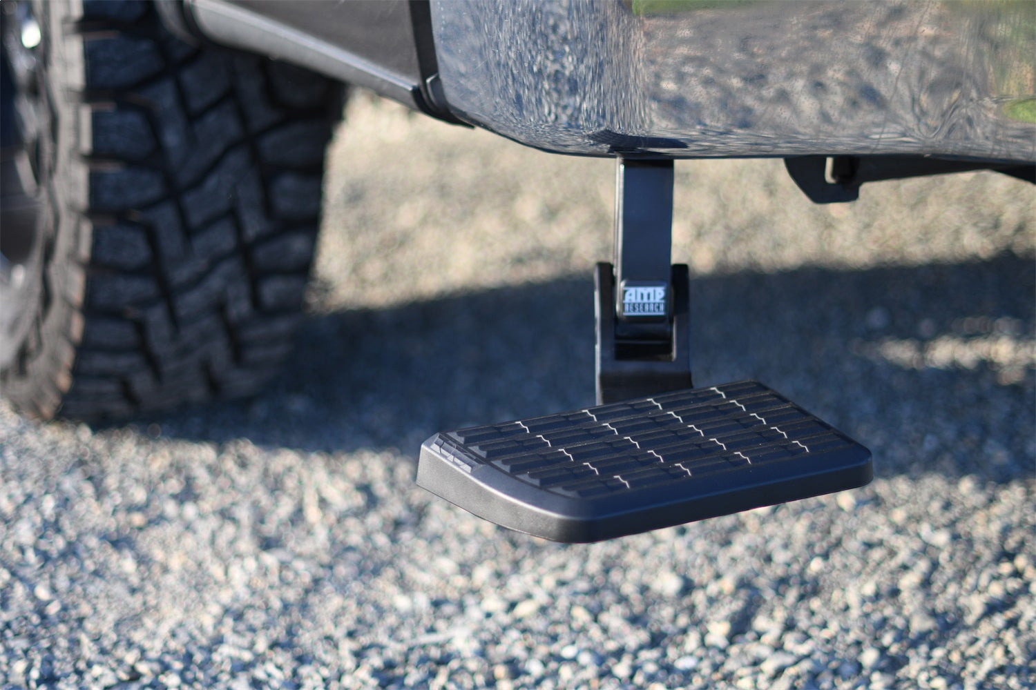 https://www.catalograck.com/ImgVDHR/AMP/75328-01A-BedStep_2021_Ford_F150.jpg