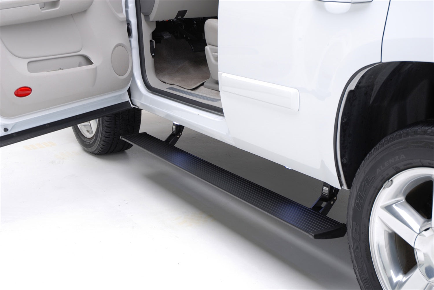 AMP Research 76240-01A PowerStep Plug-N-Play System Fits 19-24 1500