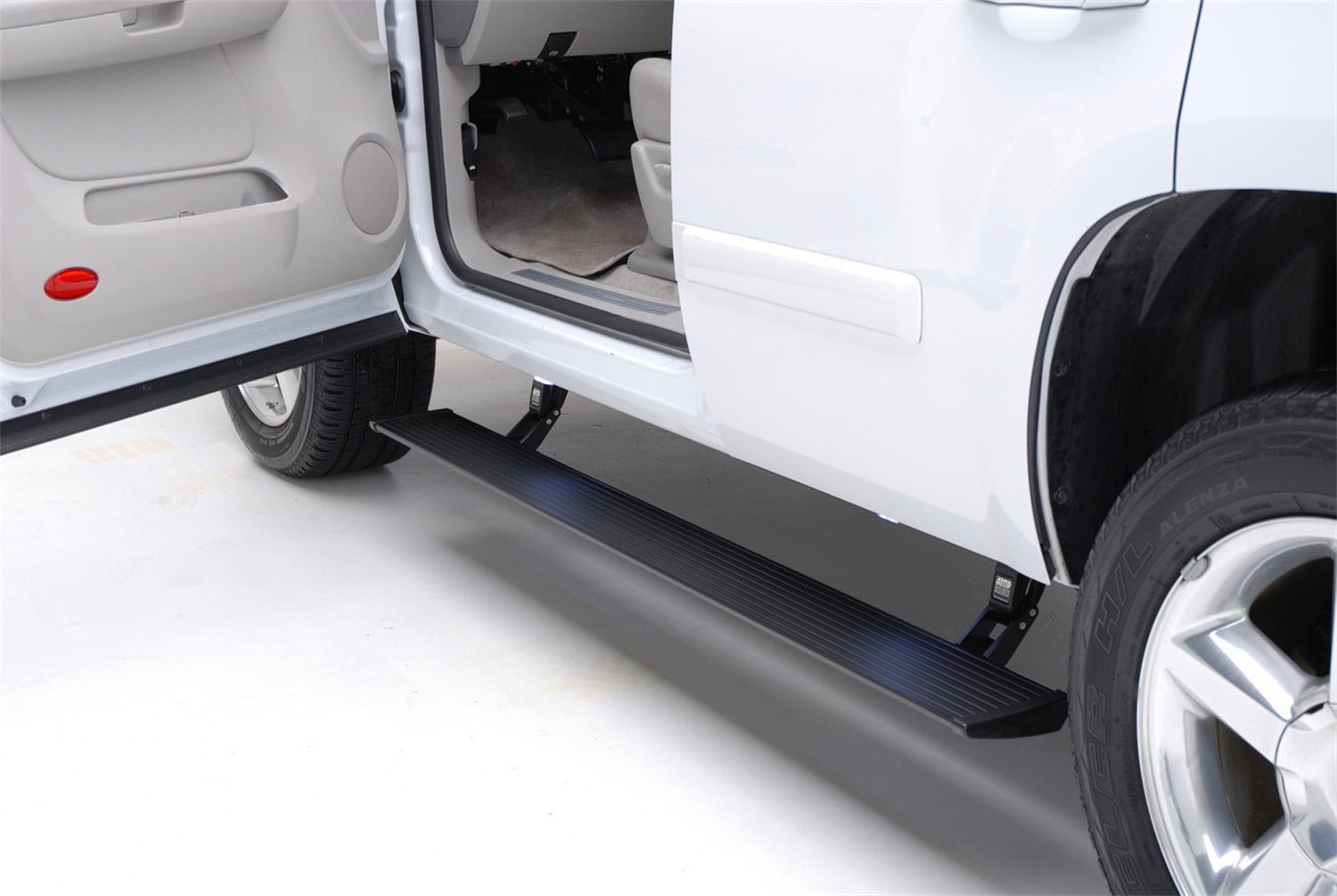 AMP Research 76235-01A PowerStep Plug-N-Play System