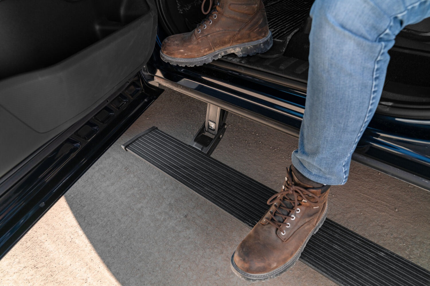 AMP Research 76152-01A PowerStep Plug-N-Play System Fits 21-26 F-150
