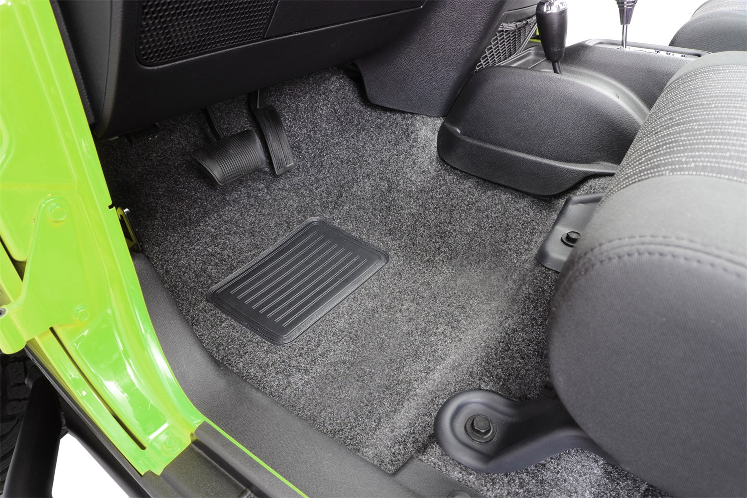 https://www.catalograck.com/ImgVDHR/BED/BR-BedRug-JeepJK-DriversFront.jpg