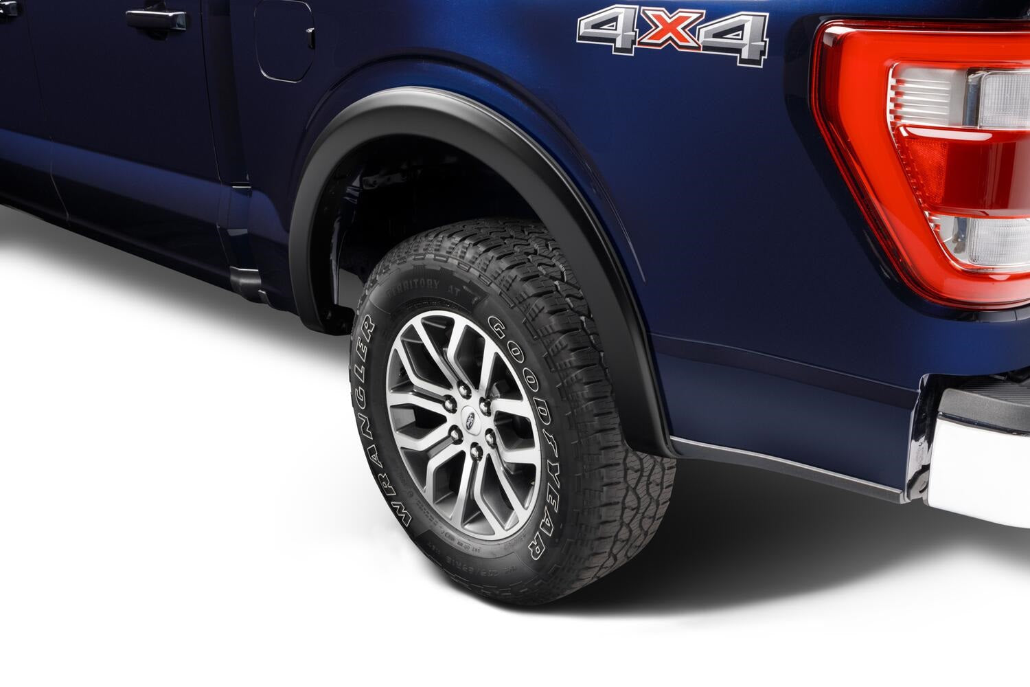 https://www.catalograck.com/ImgVDHR/BUS/BWRbwr_oeStyle_fenderFlares_4pc_21fordF150_rear_20962-02.jpg