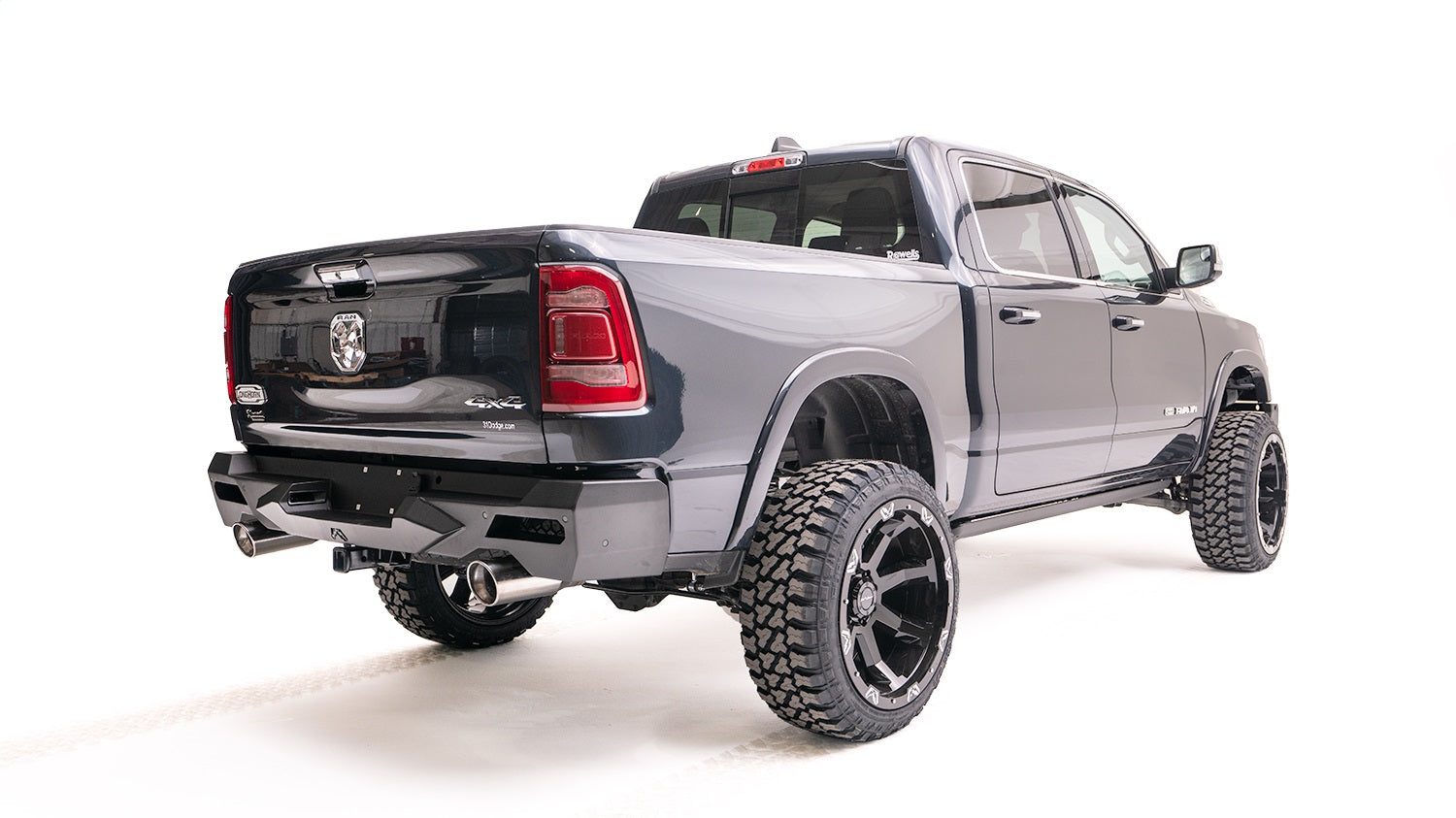 Fab Fours DR19-E4251-1 Vengeance Rear Bumper Fits 19-22 1500