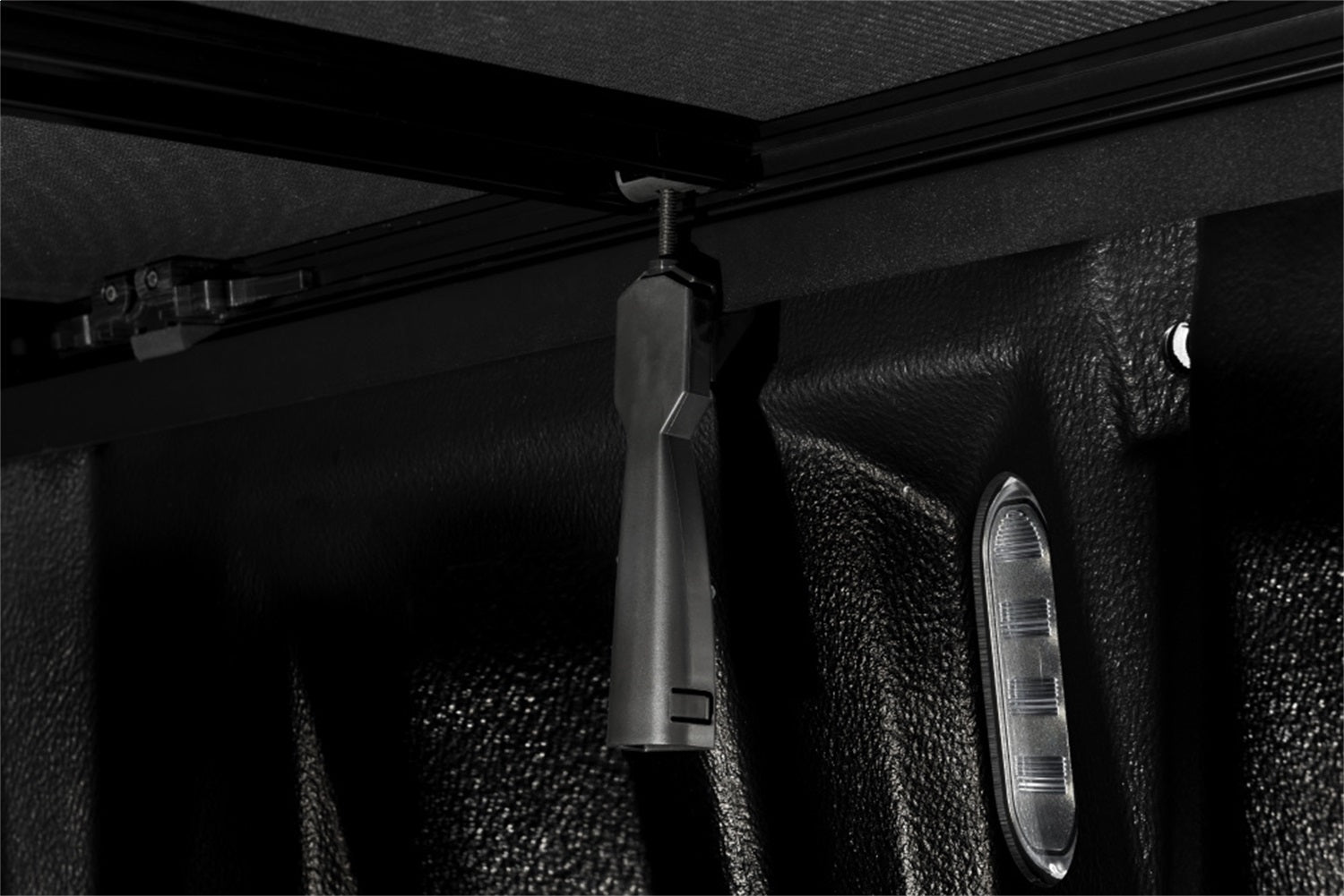 Extang 94424 Trifecta Signature 2.0 Tonneau Cover Fits 19-25 1500