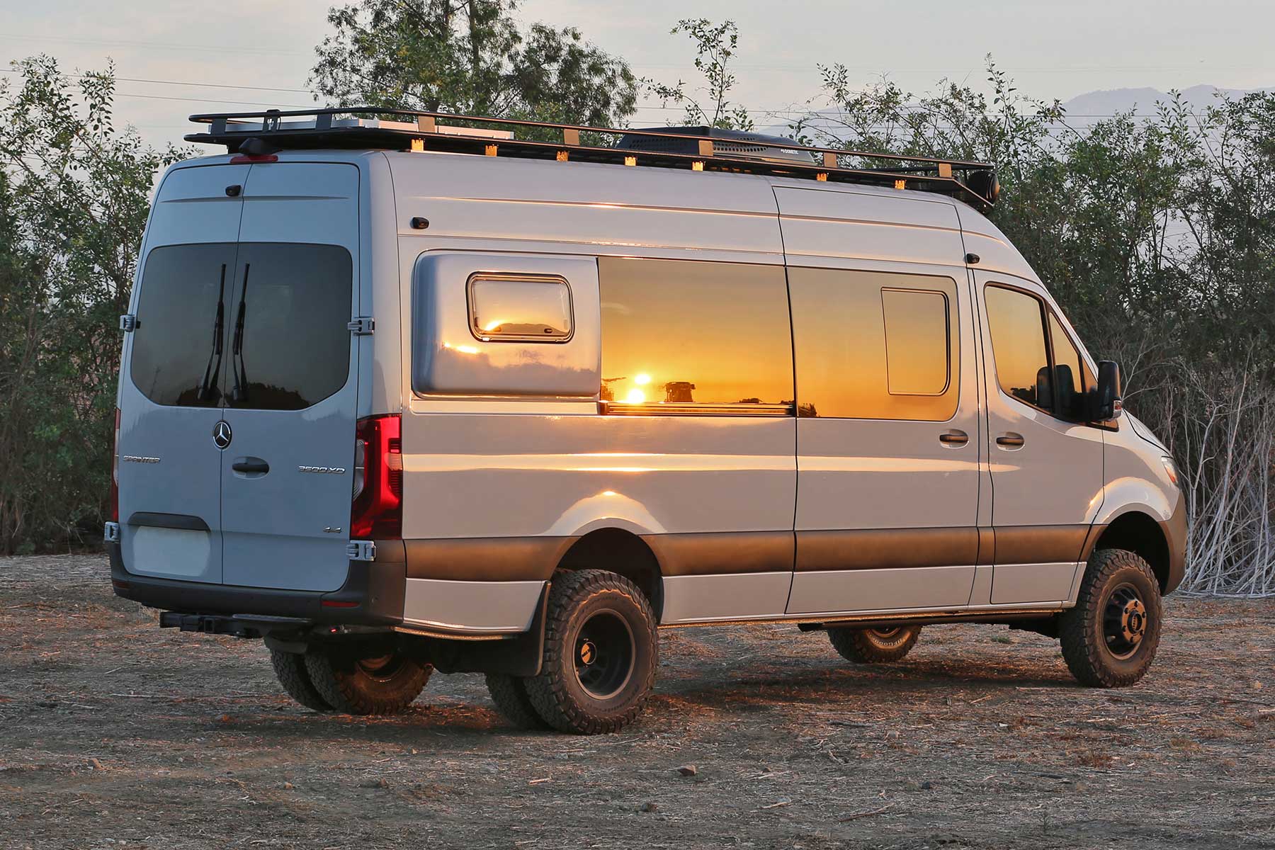 https://sdda.semadata.org/Standard/Warn Industries/FTS81163_REAR.jpg