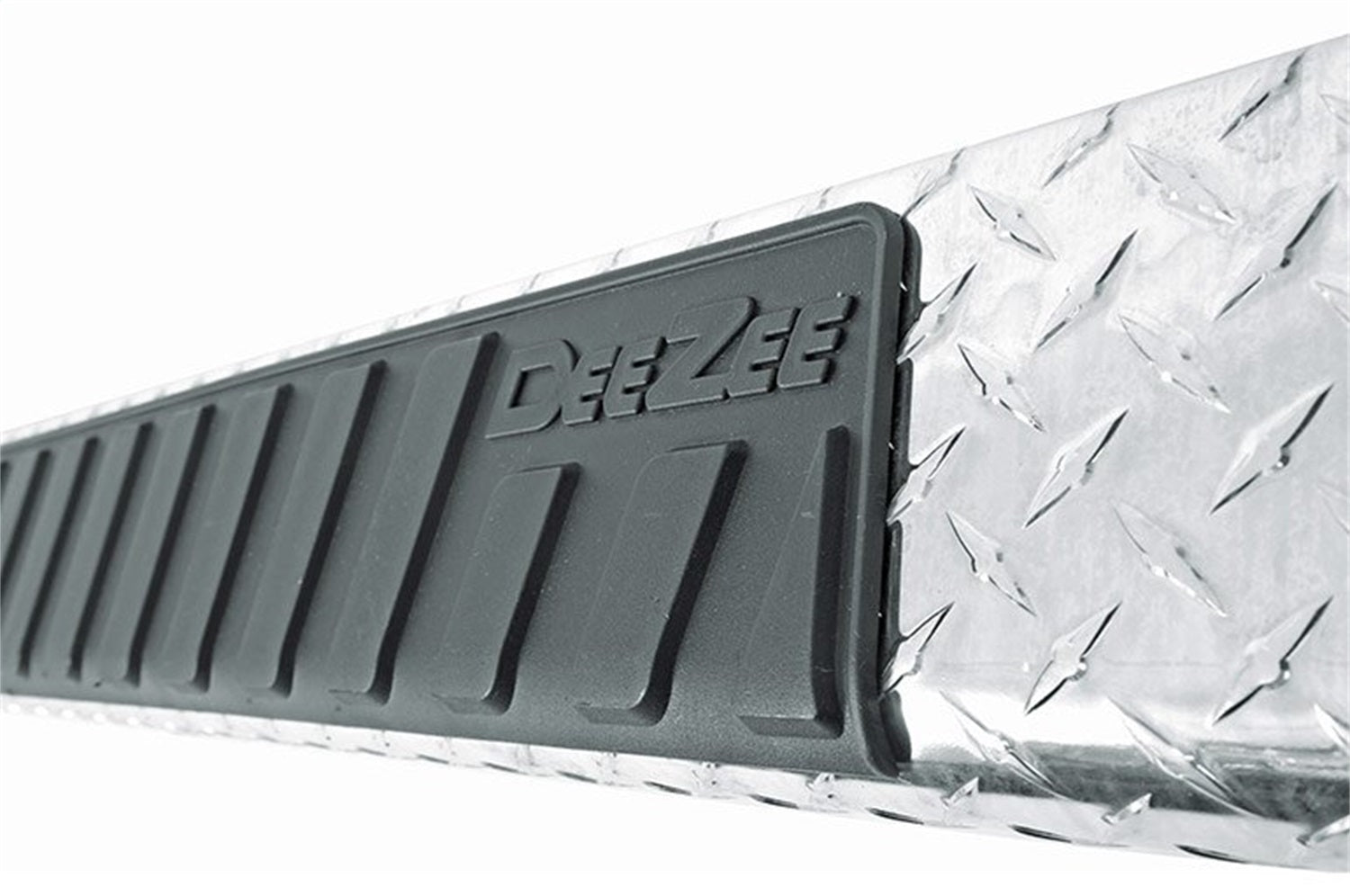 Dee Zee DZ16412 Black-Tread Aluminum Side Step 6 in. Oval Cab Length