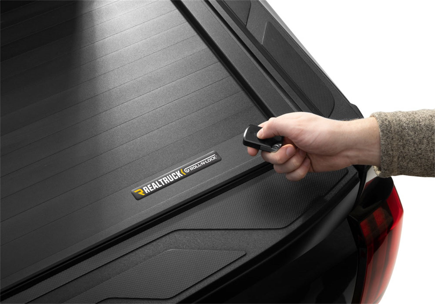 Roll-N-Lock 575E-XT Roll-N-Lock E-Series XT Tonneau Cover Fits 22-26 Tundra