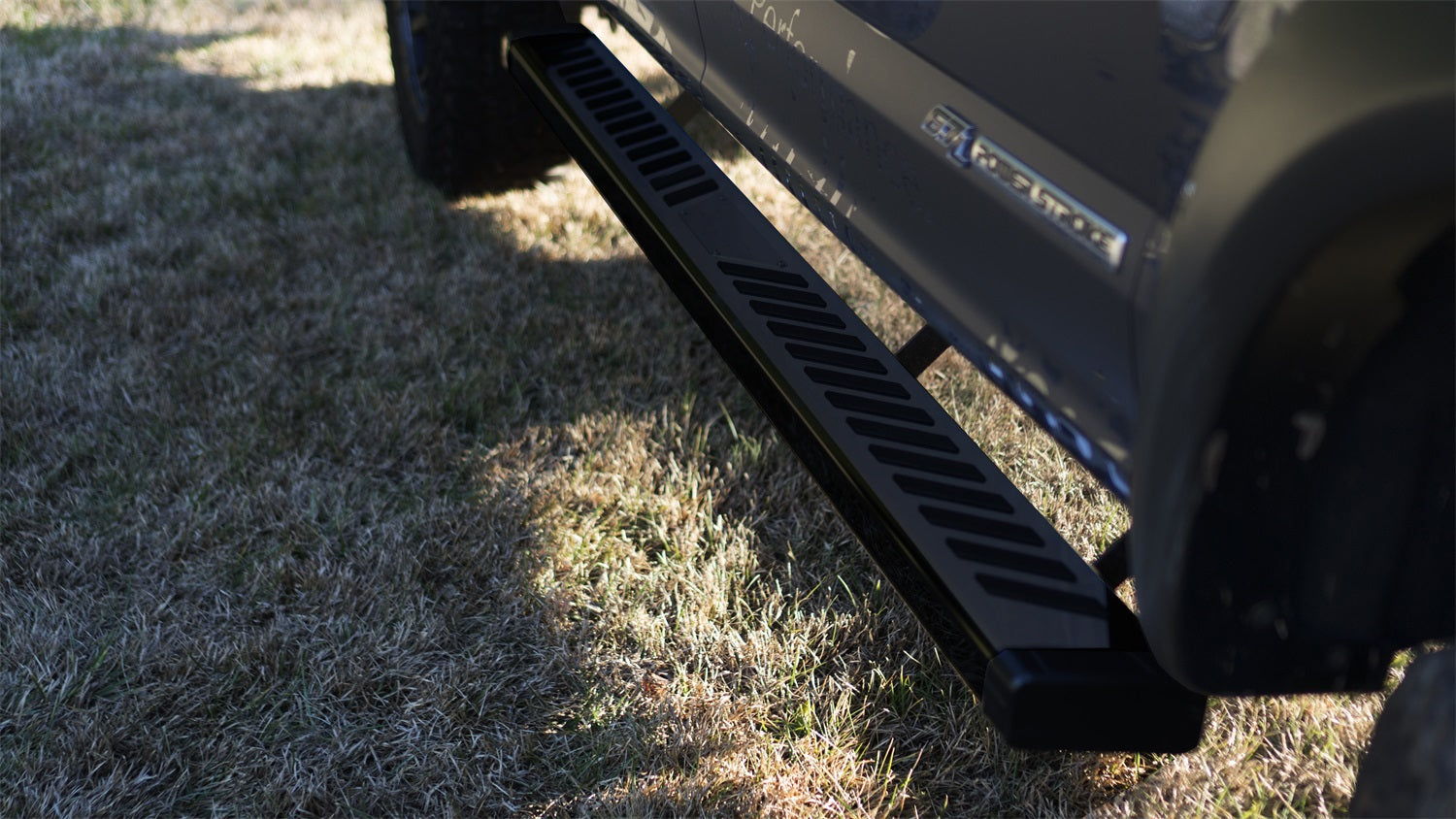 https://www.catalograck.com/ImgVDHR/LUN/SummitRidge2_0Lifestyle_Black.jpg