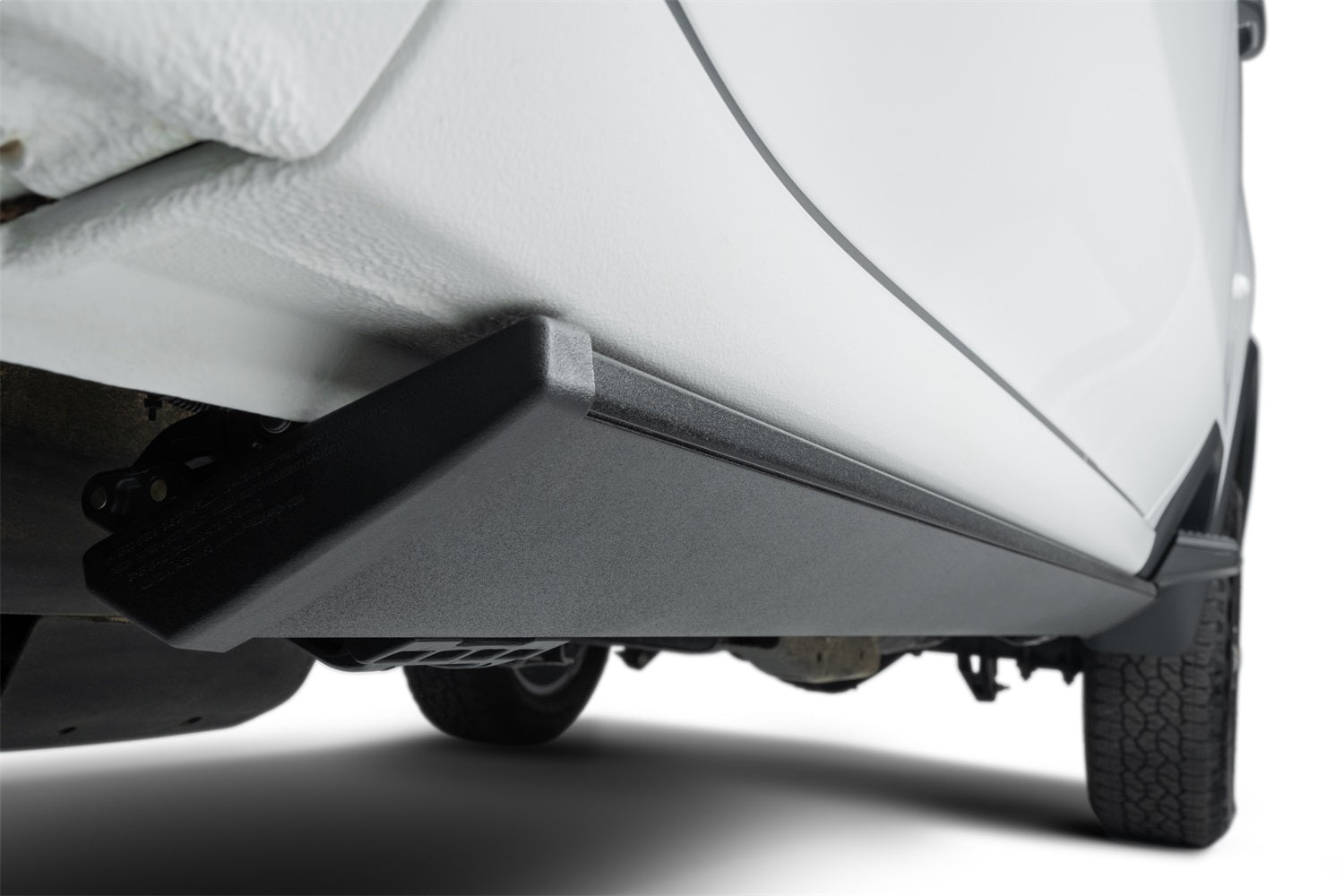 https://www.catalograck.com/ImgVDHR/AMP/amp-powerstep-2022-chevrolet-silverado-2500-white-studio-04.jpg