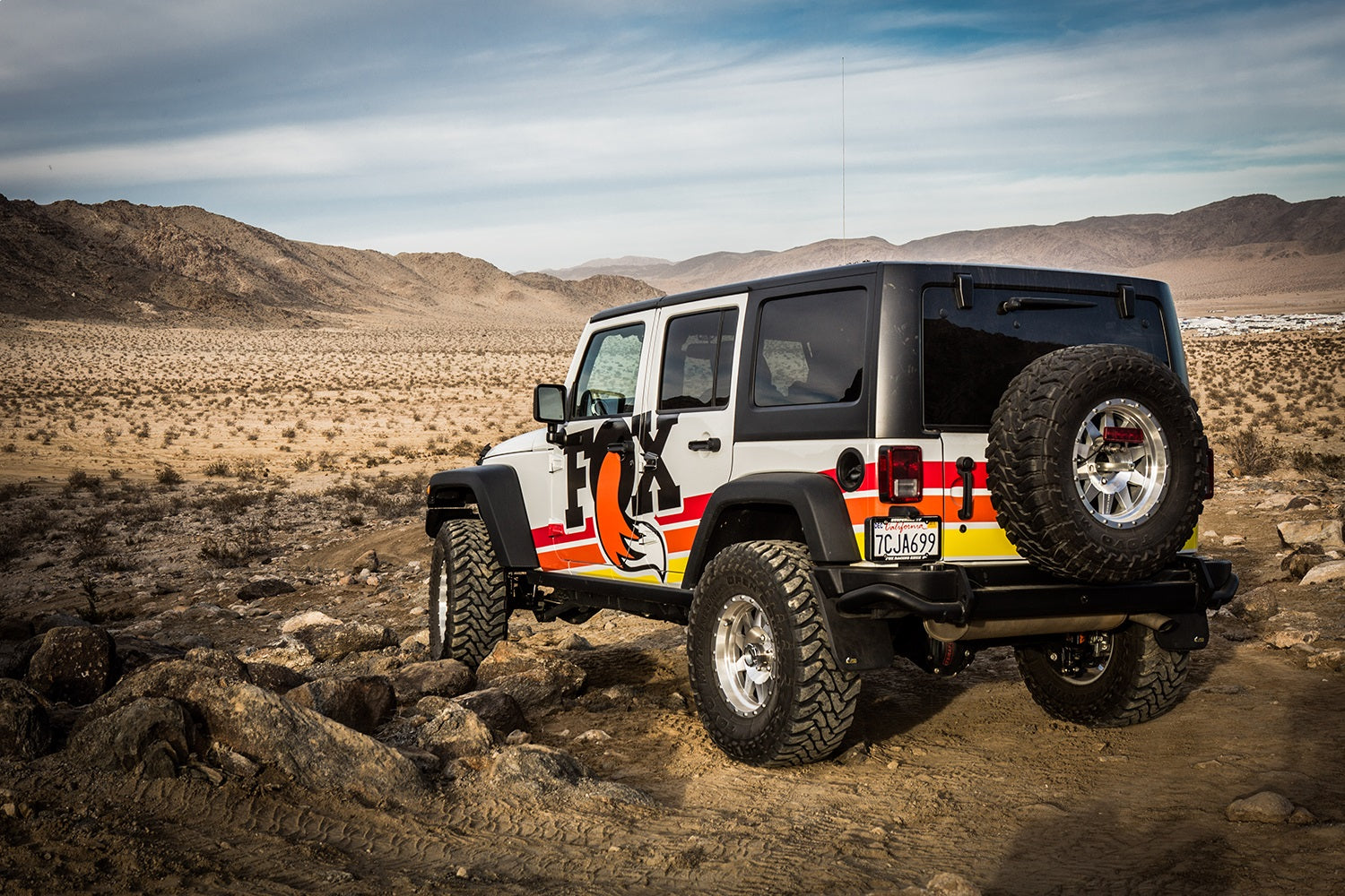 https://www.catalograck.com/ImgVDHR/FSX/fox-stock-photo-jeepwrangler-ls-e.jpg