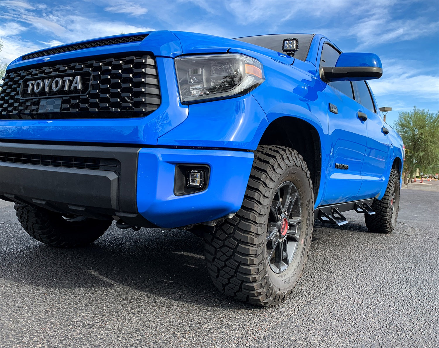 https://www.catalograck.com/ImgVDHR/ICI/ici-alumilite-steps-2951-tundra2.jpg