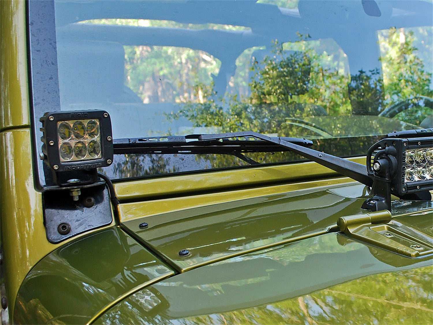 https://www.catalograck.com/ImgVDHR/RIG/jeep_jk_a-pillar_mount_kit_d-series-1.jpg