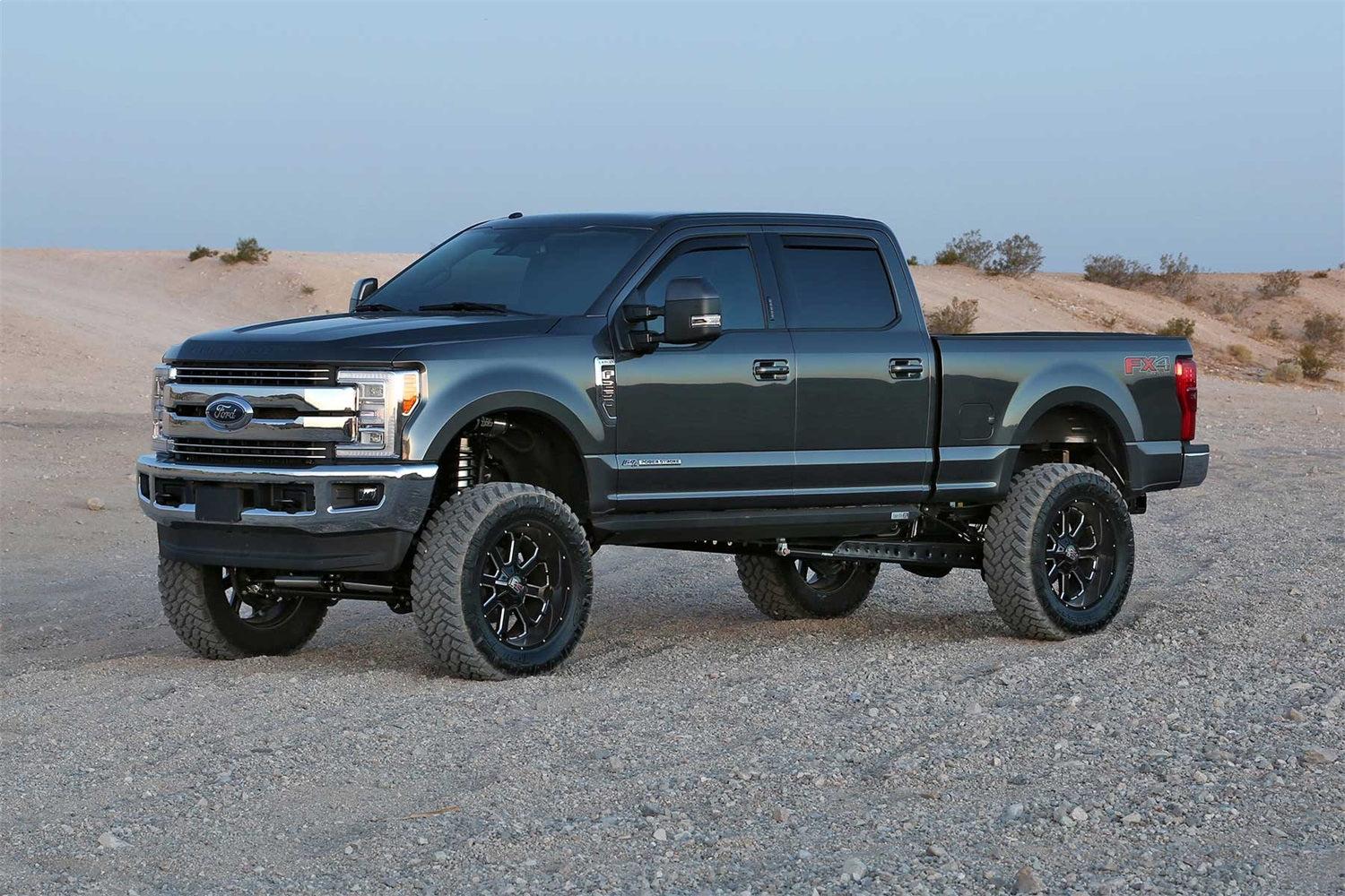 Fabtech K2302DL 4 Link Lift System Fits 17-21 F-250 Super Duty F-350 Super Duty