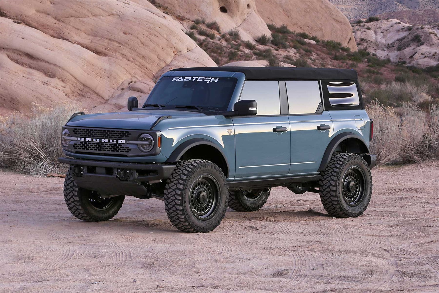 Fabtech K2383 Uniball UCA Lift Kit Fits 21-25 Bronco
