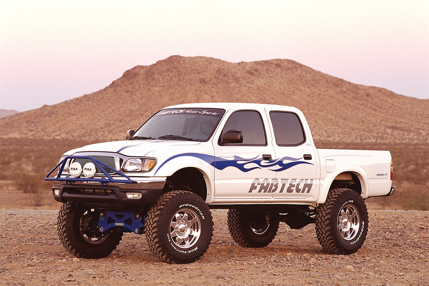 Fabtech K7003 Performance Lift System w/Shocks Fits 95-04 Tacoma