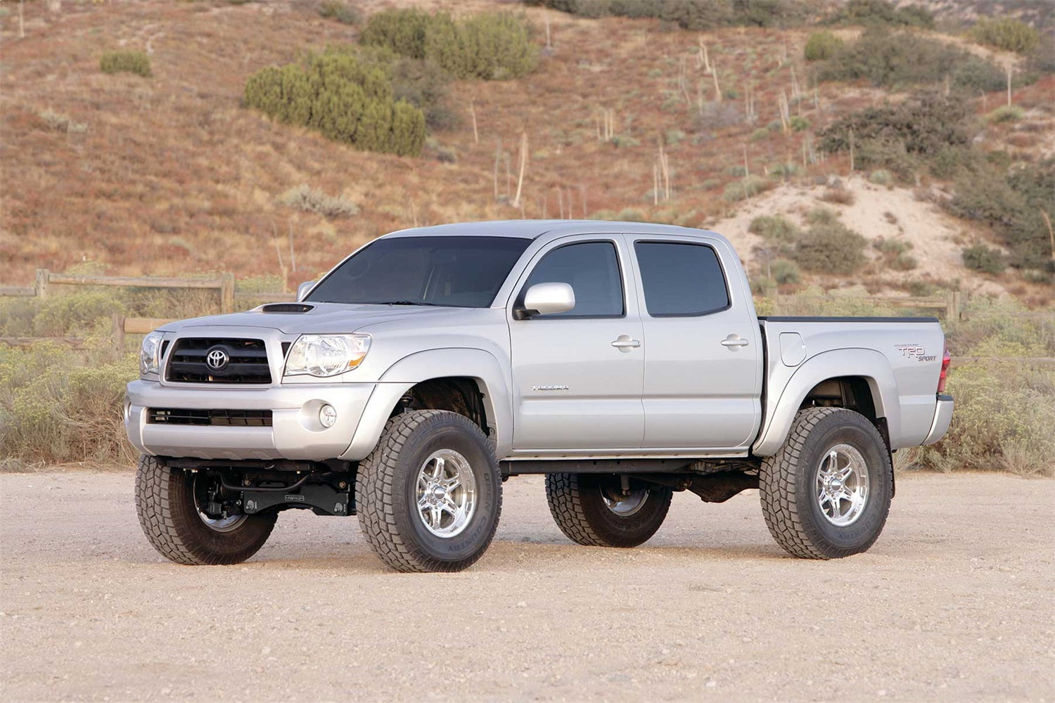 Fabtech K7019DL Basic Lift System w/Shocks Fits 05-13 Tacoma