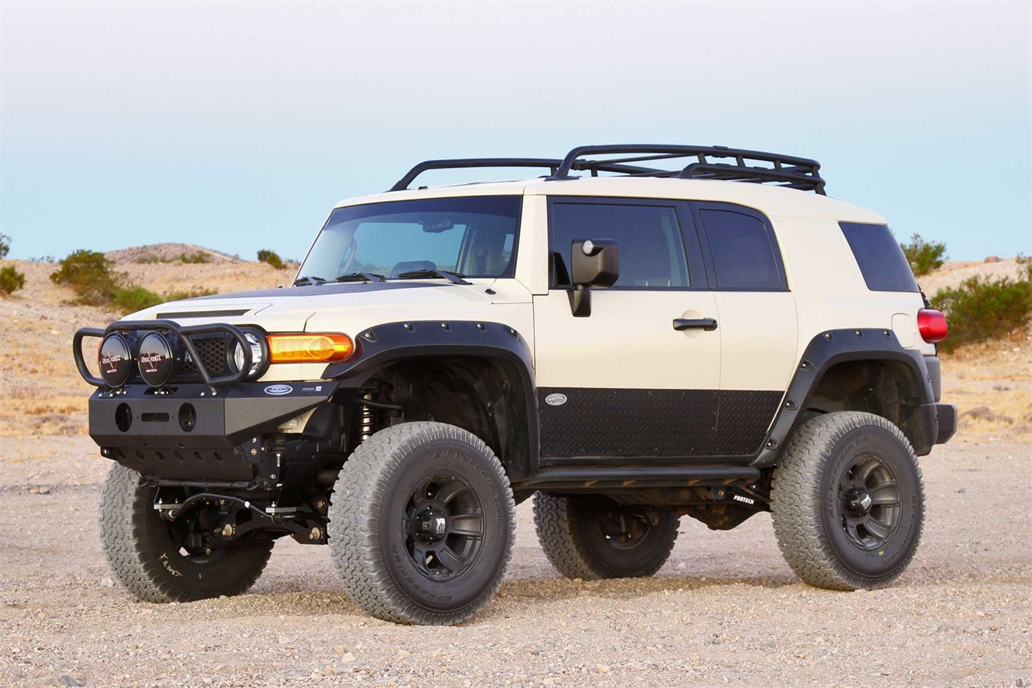 Fabtech K7025DL Performance Lift System Fits 10-13 FJ Cruiser