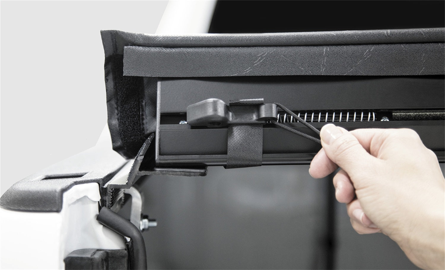 https://www.catalograck.com/ImgVDHR/ACI/literider_autolatch_locking_system.jpg