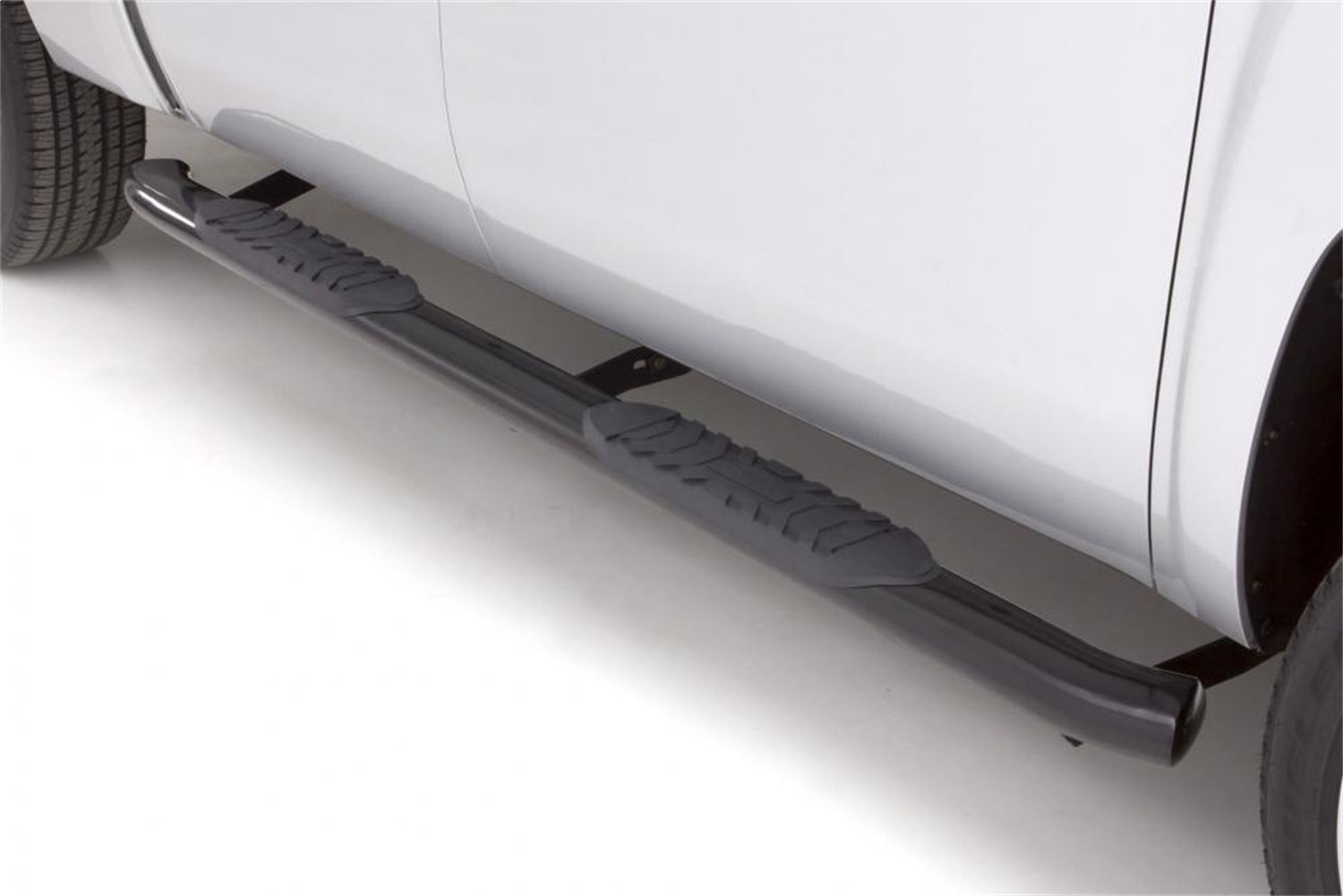 https://www.catalograck.com/ImgVDHR/LUN/lund_23475771_onvehicle.jpg