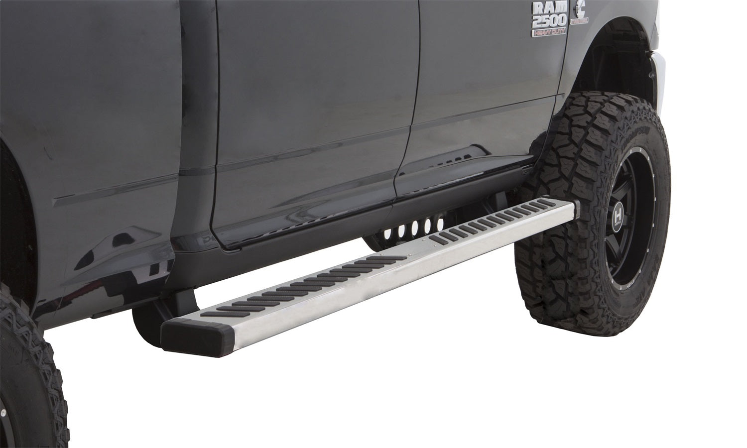https://www.catalograck.com/ImgVDHR/LUN/lund_summitridge2_0_chrome_mounted2.jpg
