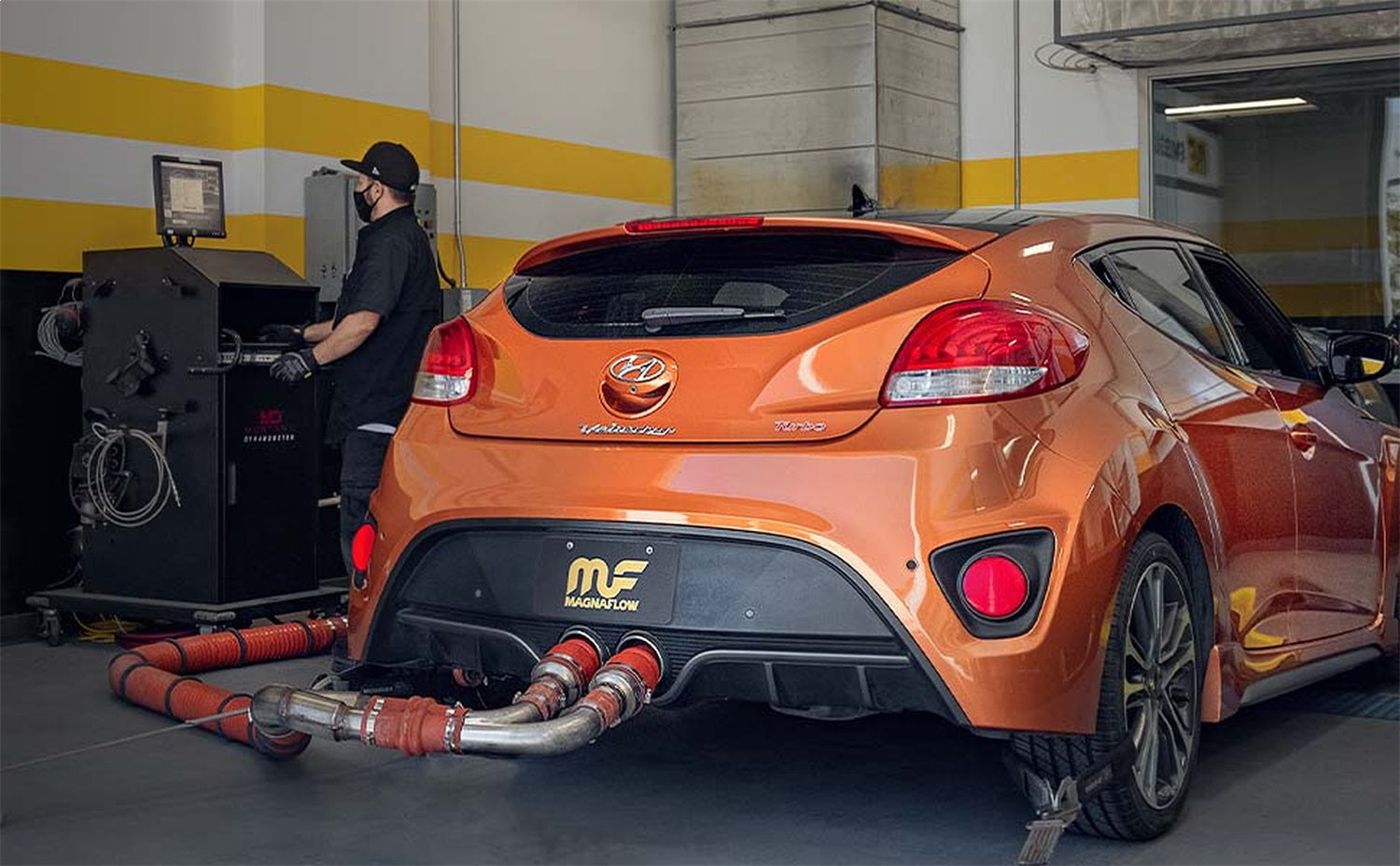 https://www.catalograck.com/ImgVDHR/MGC/magnaflow-california-carb-compliant-catalytic-converter-01.jpg