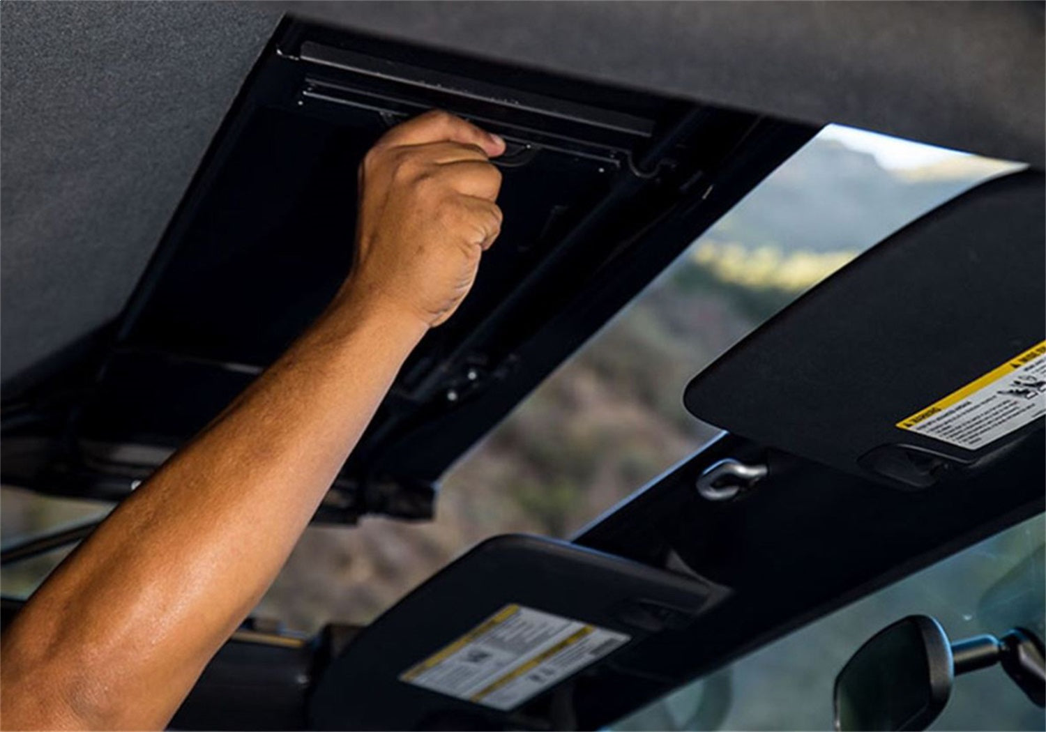 Rampage 990235 Trailview Tonneau Top Fits 07-18 Wrangler (JK)