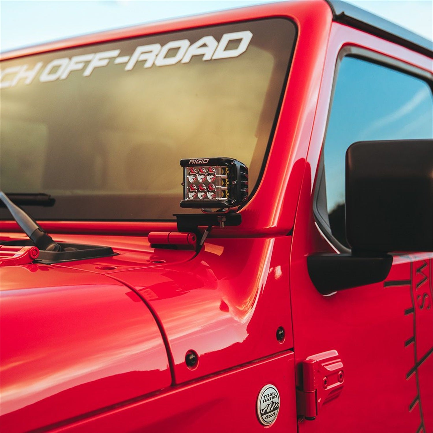 https://www.catalograck.com/ImgVDHR/RIG/wrangler_jl_a-pillar_02.jpg
